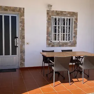 https://casa-yamile.in-canary-islands.com